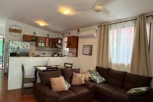 SE VENDE CASA EN QUEPOS CENTRO – ¡OPORTUNIDAD CON FINANCIAMIENTO DIRECTO!