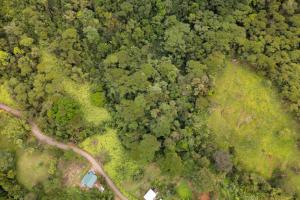 ¡Tesoro Escondido en Esquipulas, Quepos – Tu Refugio Privado en el Paraíso! Esquipulas